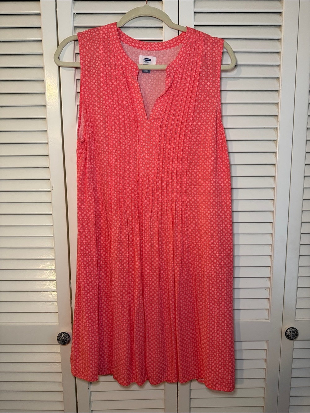 Old Navy Coral Sleeveless Pleat-Front Midi Dress